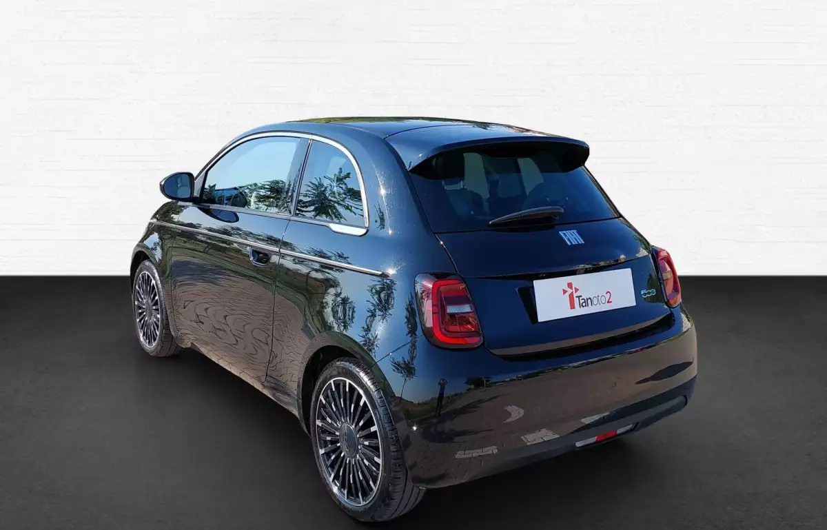 Fiat 500E 42kWh La Prima by Bocelli 3+1 118HP