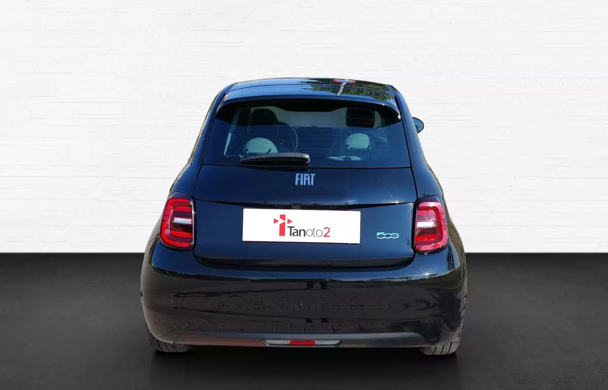 Fiat 500E 42kWh La Prima by Bocelli 3+1 118HP