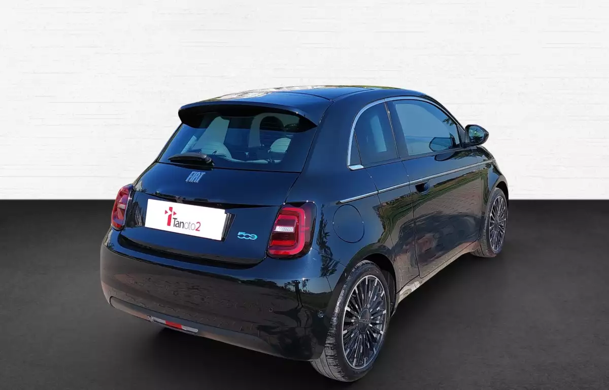 Fiat 500E 42kWh La Prima by Bocelli 3+1 118HP