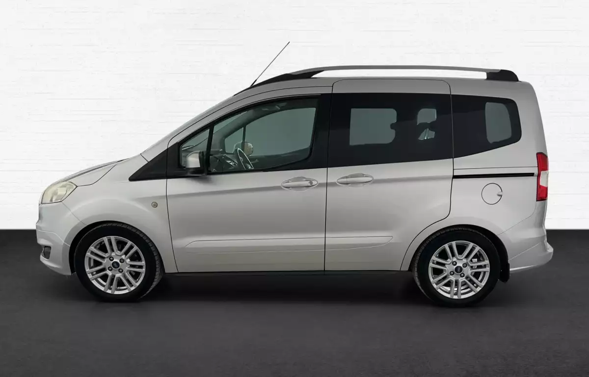 Ford Tourneo Courier 1.6 Tdci Titanium Plus 95HP