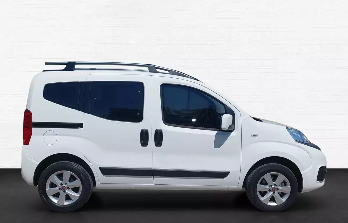 Fiat Fiorino Combi 1.4 Fire Safeline 77HP