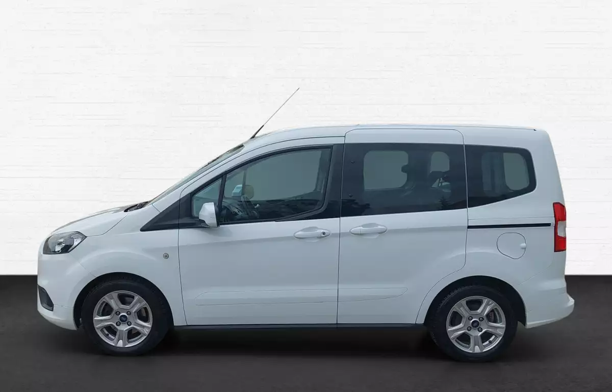 Ford Tourneo Courier 1.5 Tdci Deluxe 100HP