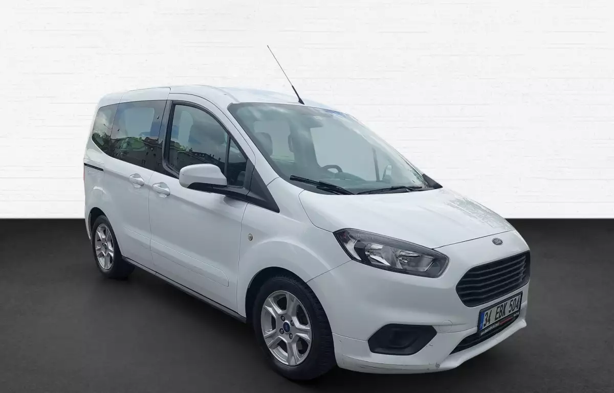 Ford Tourneo Courier 1.5 Tdci Deluxe 100HP