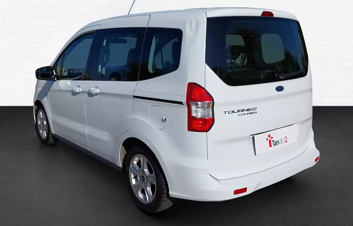 Ford Tourneo Courier 1.5 Tdci Deluxe 100HP