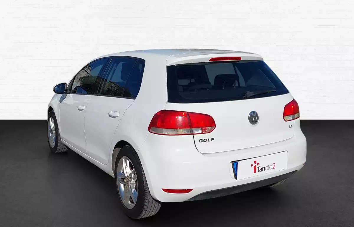 Volkswagen Golf 1.6 Trendline 102HP