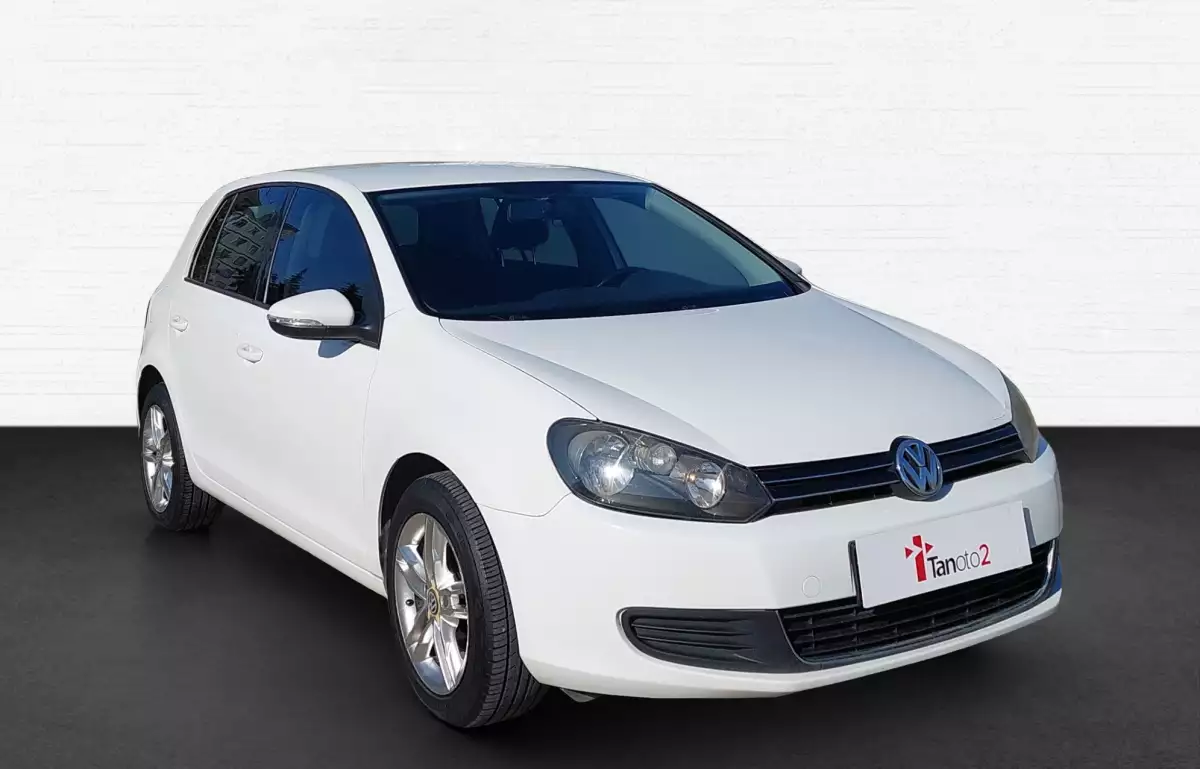 Volkswagen Golf 1.6 Trendline 102HP