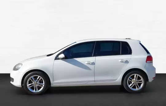 Volkswagen Golf 1.6 Trendline 102HP