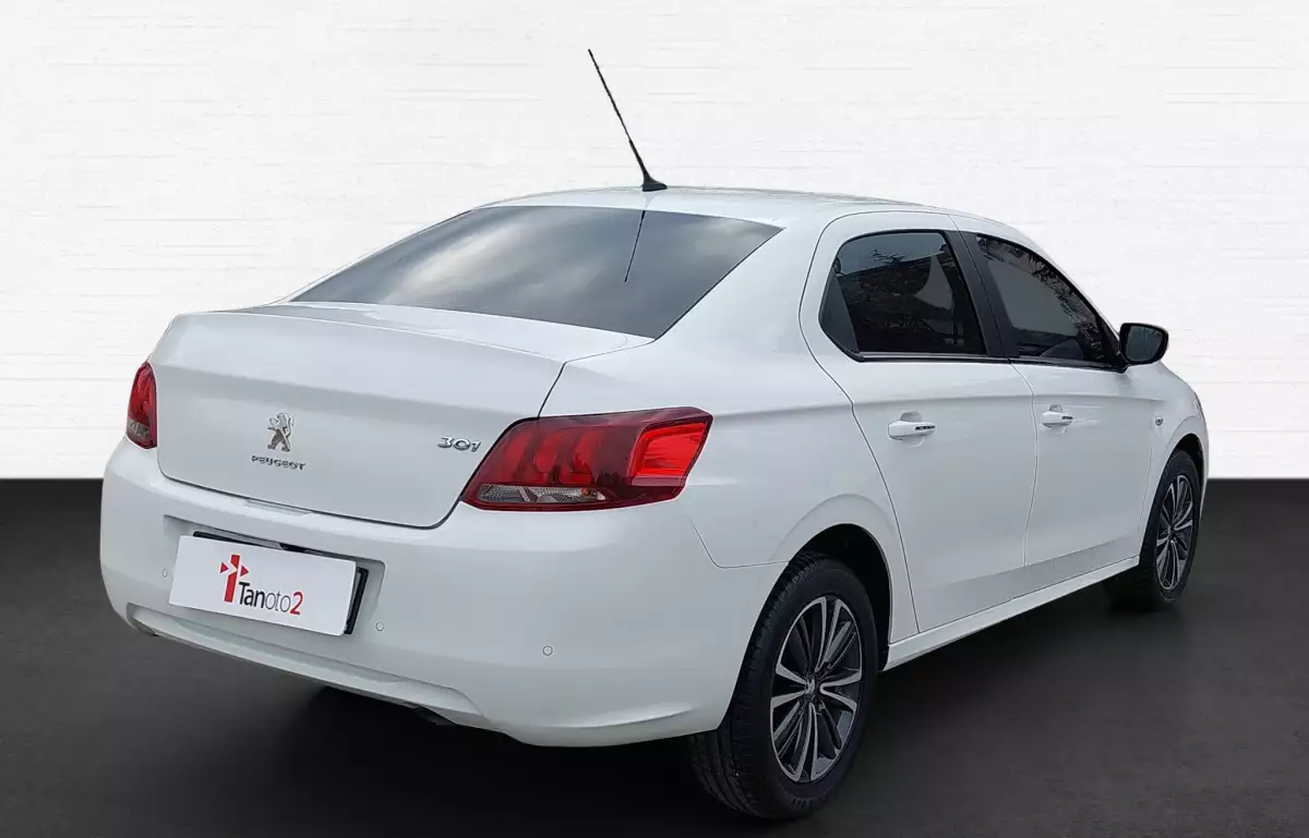 Peugeot 301 1.6 Bluehdi Allure 100HP