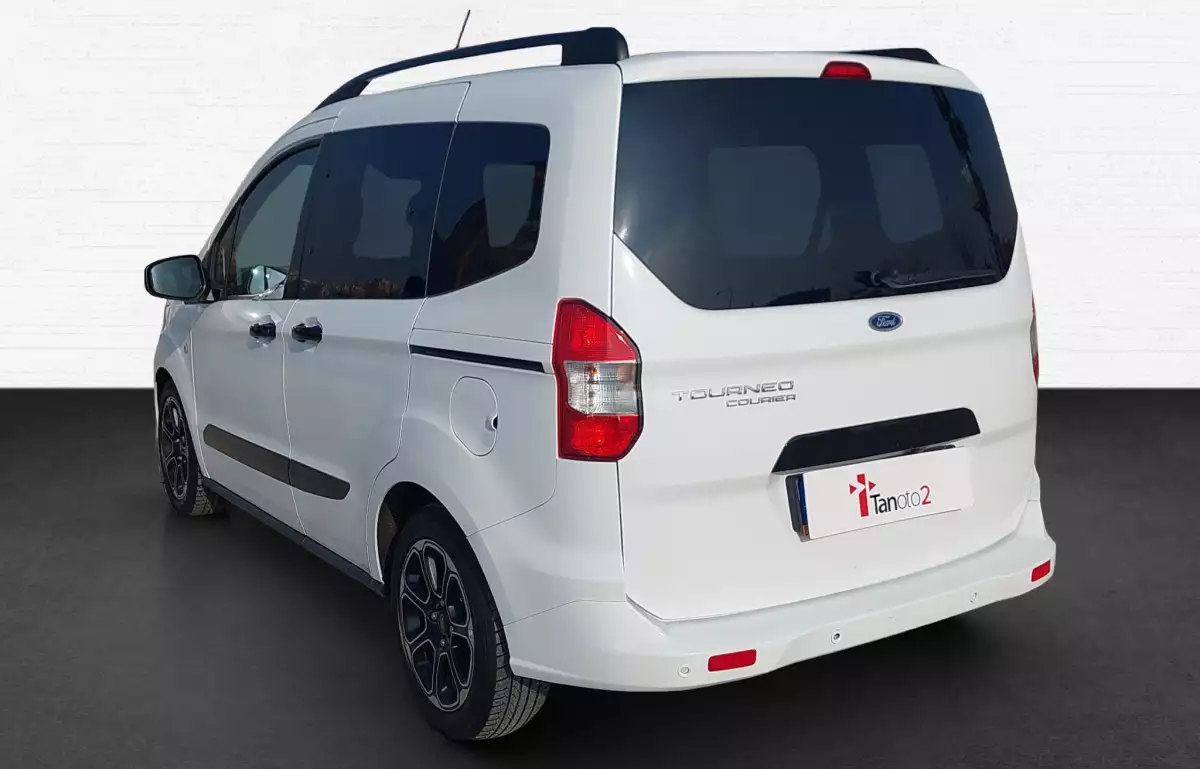 Ford Tourneo Courier 1.0 Ecoboost Titanium Plus 100HP