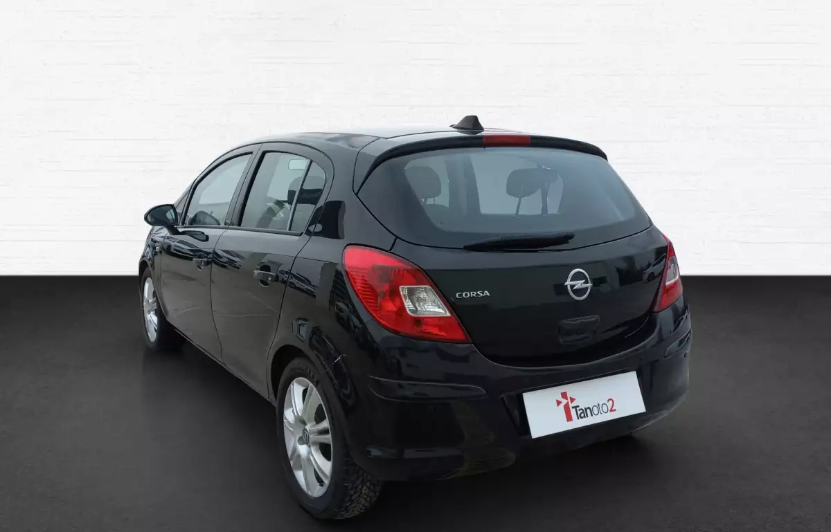 Opel Corsa 1.4i Twinport Essentia 100HP