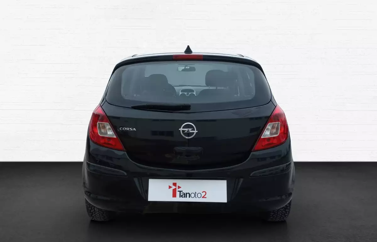 Opel Corsa 1.4i Twinport Essentia 100HP