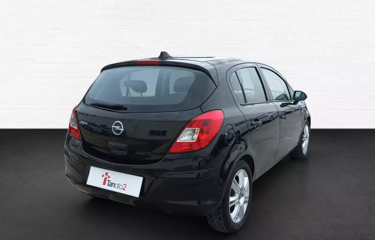 Opel Corsa 1.4i Twinport Essentia 100HP