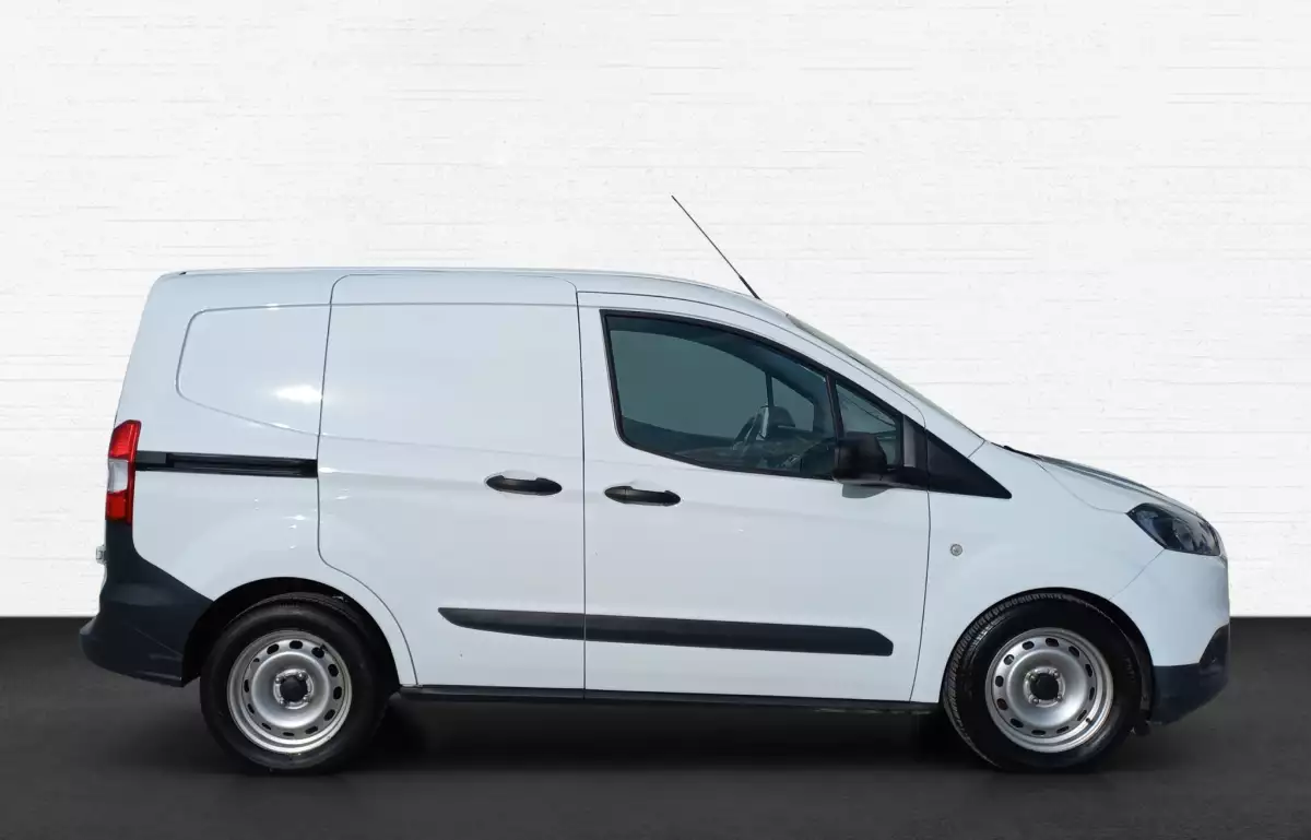 Ford Transit Courier 1.5 Tdci Trend Kısa 75HP