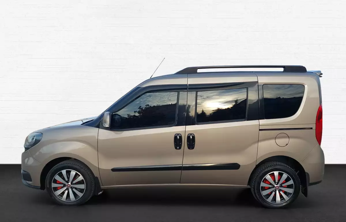 Fiat Doblo Combi 1.6 Multijet Premio Plus 7 İnç Multimedya 120HP