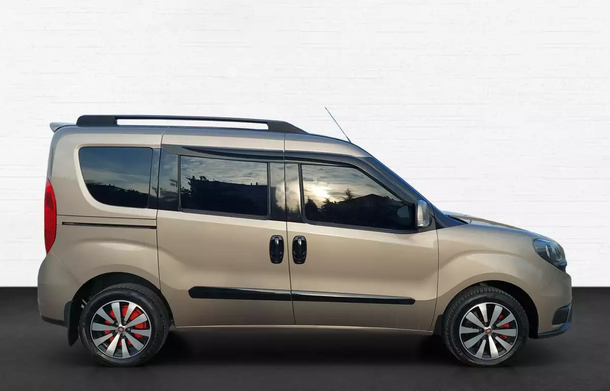 Fiat Doblo Combi 1.6 Multijet Premio Plus 7 İnç Multimedya 120HP