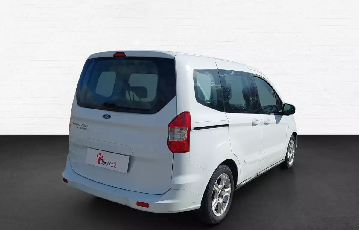 Ford Tourneo Courier 1.5 Tdci Deluxe 100HP