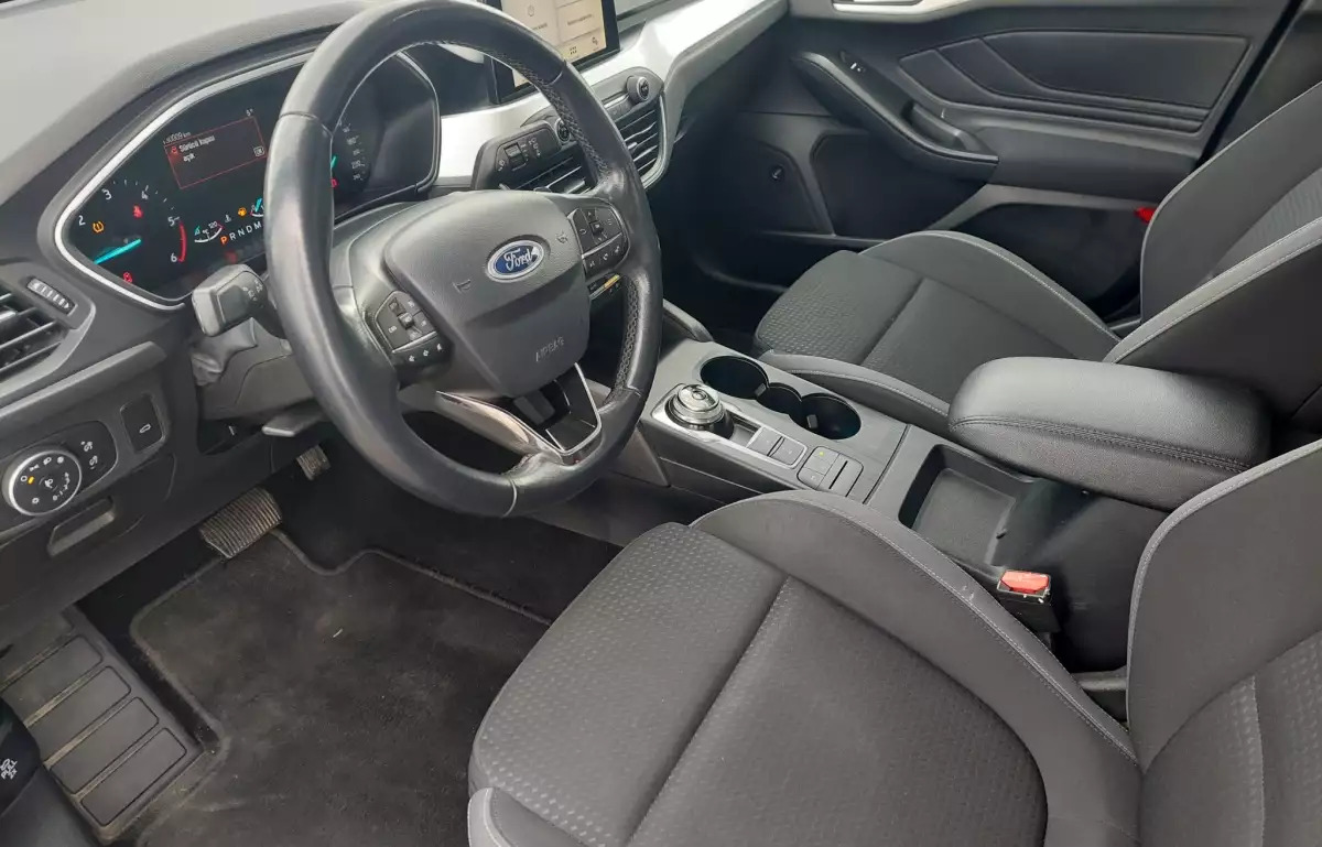 Ford Focus 1.5 Tdci Titanium Powershift 120HP