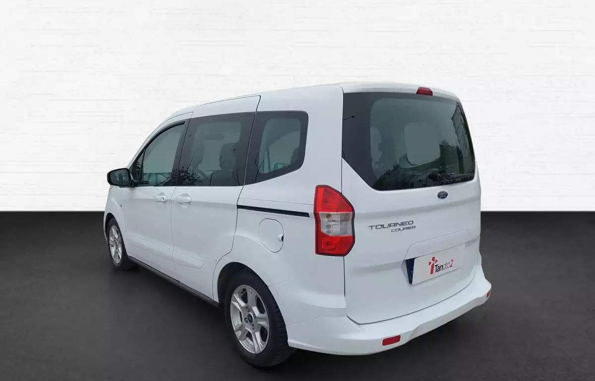 Ford Tourneo Courier 1.5 Tdci Deluxe 100HP