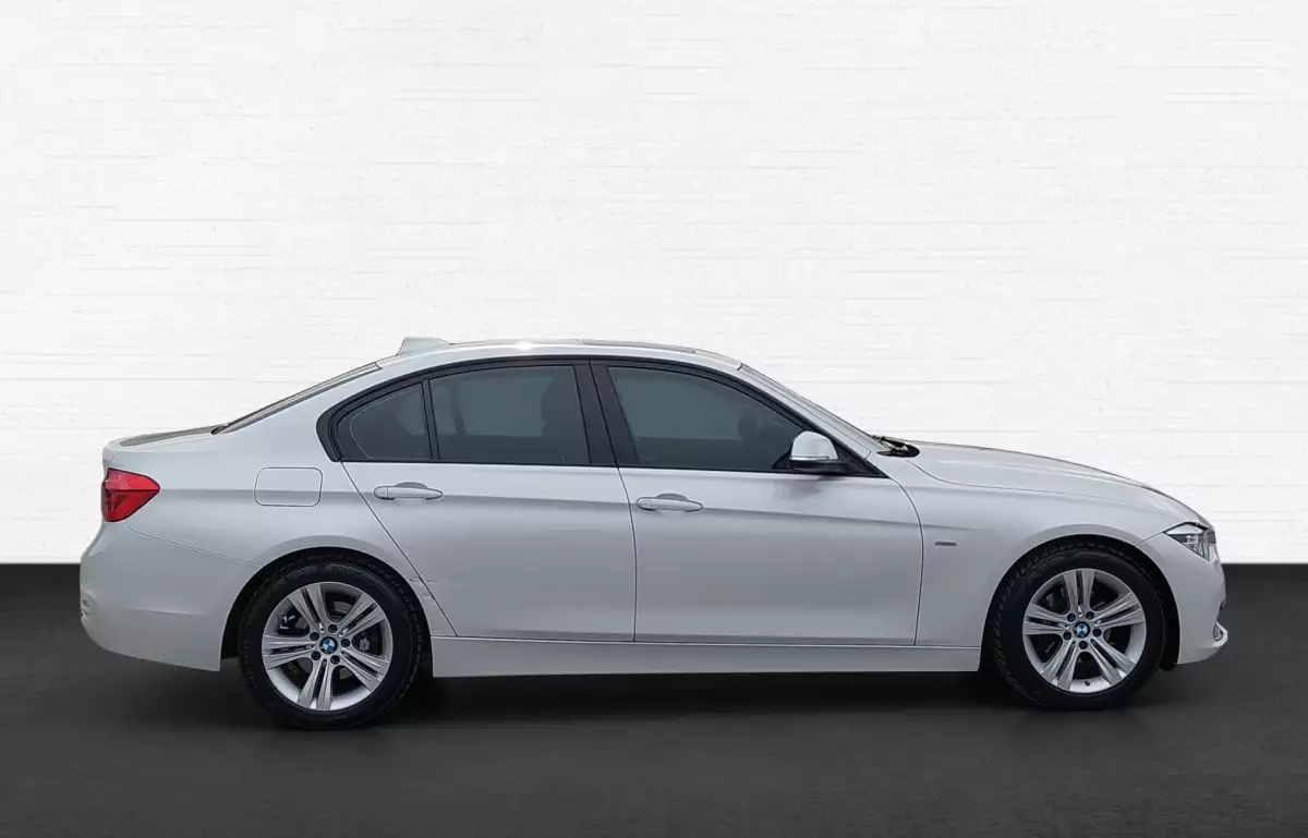 BMW 3 Serisi 320i Efficientdynamics Sport Line 170HP