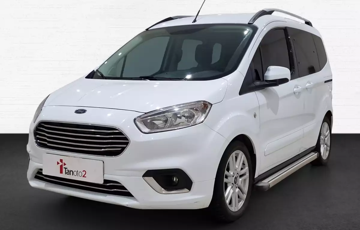 Ford Tourneo Courier 1.5 Tdci Titanium 100HP