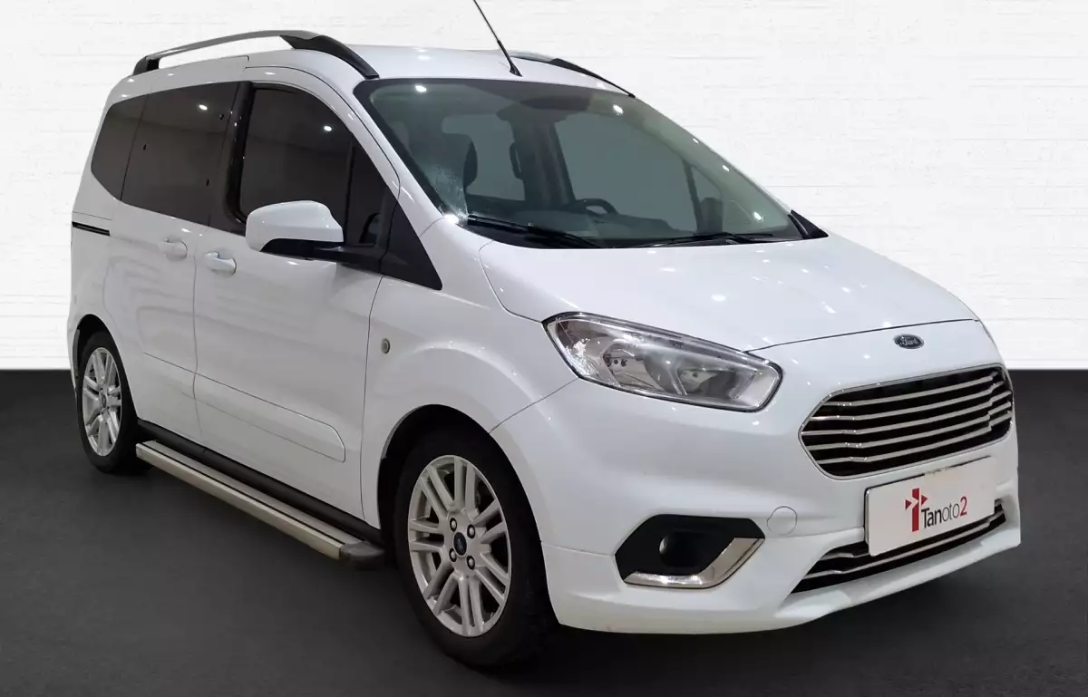 Ford Tourneo Courier 1.5 Tdci Titanium 100HP