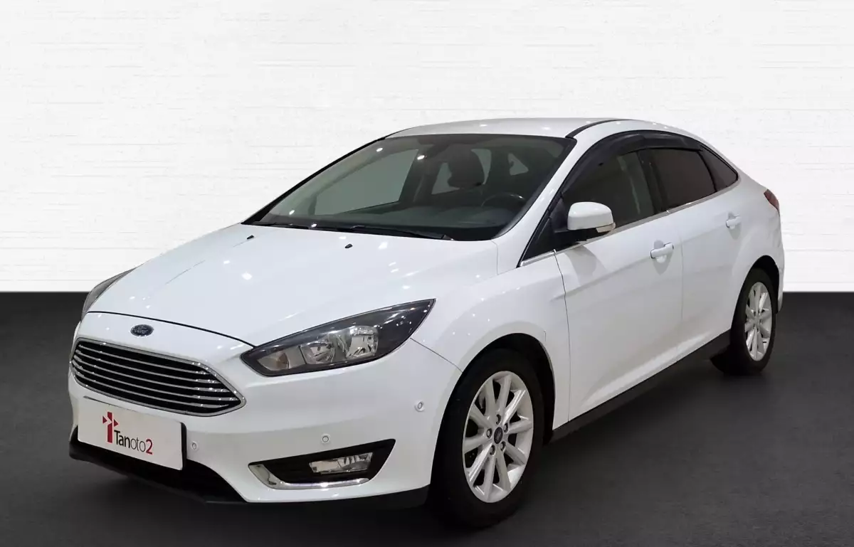 Ford Focus 1.5 Tdci Titanium Powershift 120HP