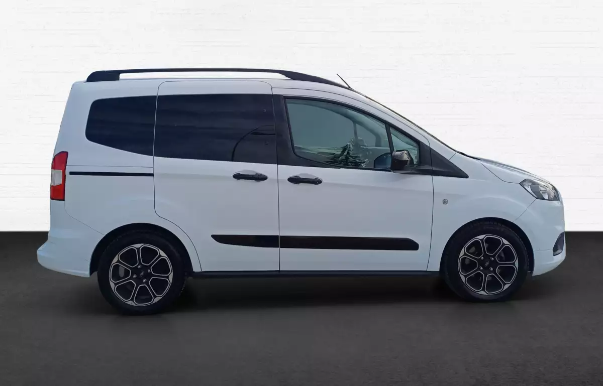 Ford Tourneo Courier 1.0 Ecoboost Titanium Plus 100HP