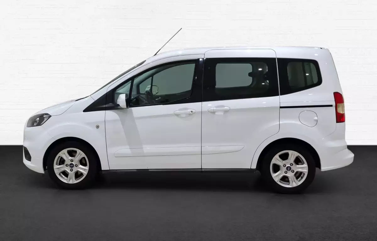 Ford Tourneo Courier 1.5 Tdci Deluxe 100HP