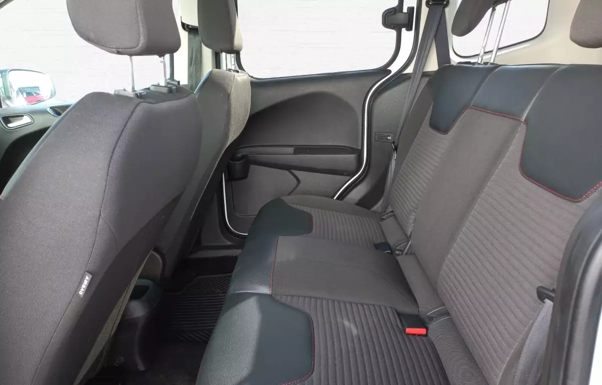 Ford Tourneo Courier 1.0 Ecoboost Titanium Plus 100HP