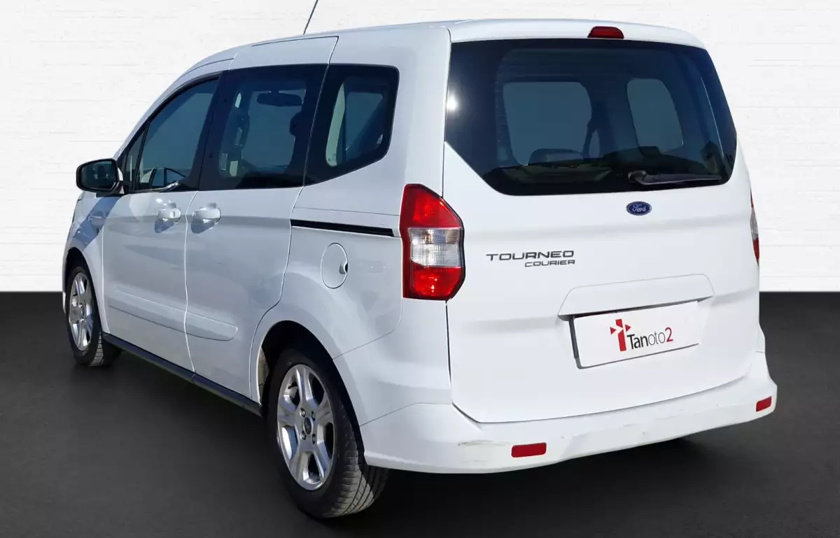 Ford Tourneo Courier 1.5 Tdci Deluxe 100HP