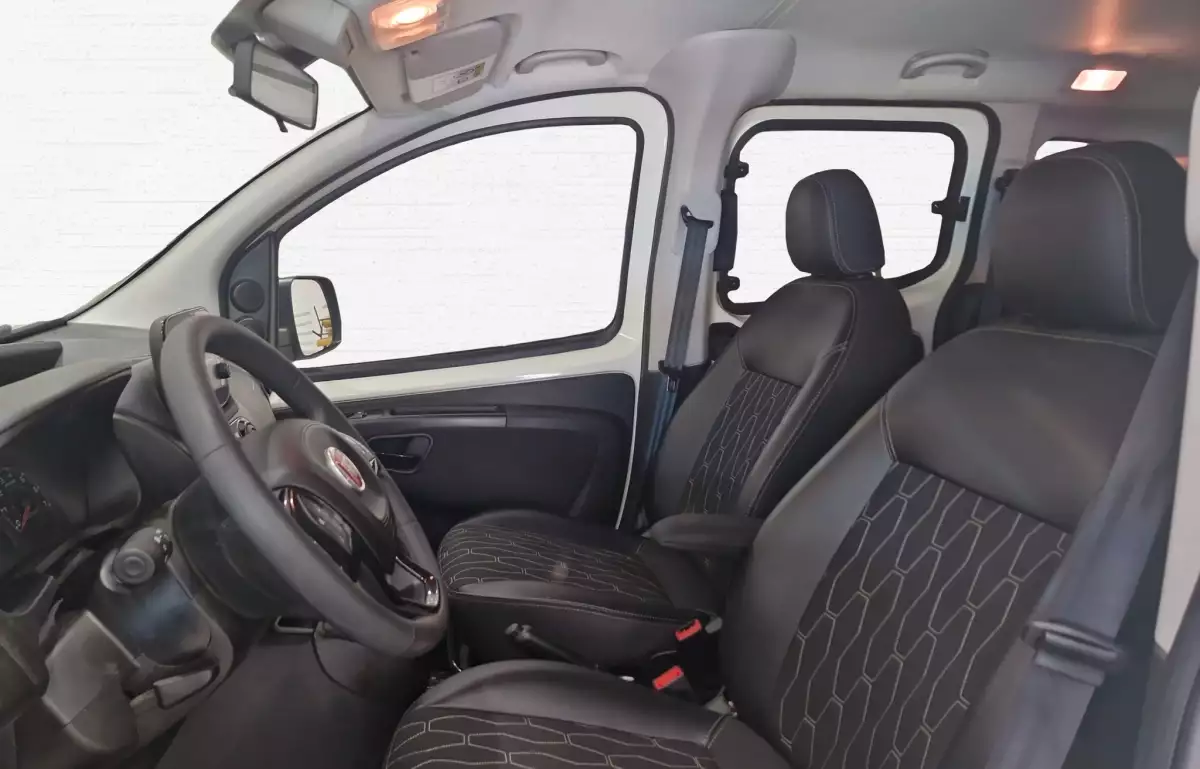 Fiat Fiorino Combi 1.4 Eko Premio 77HP