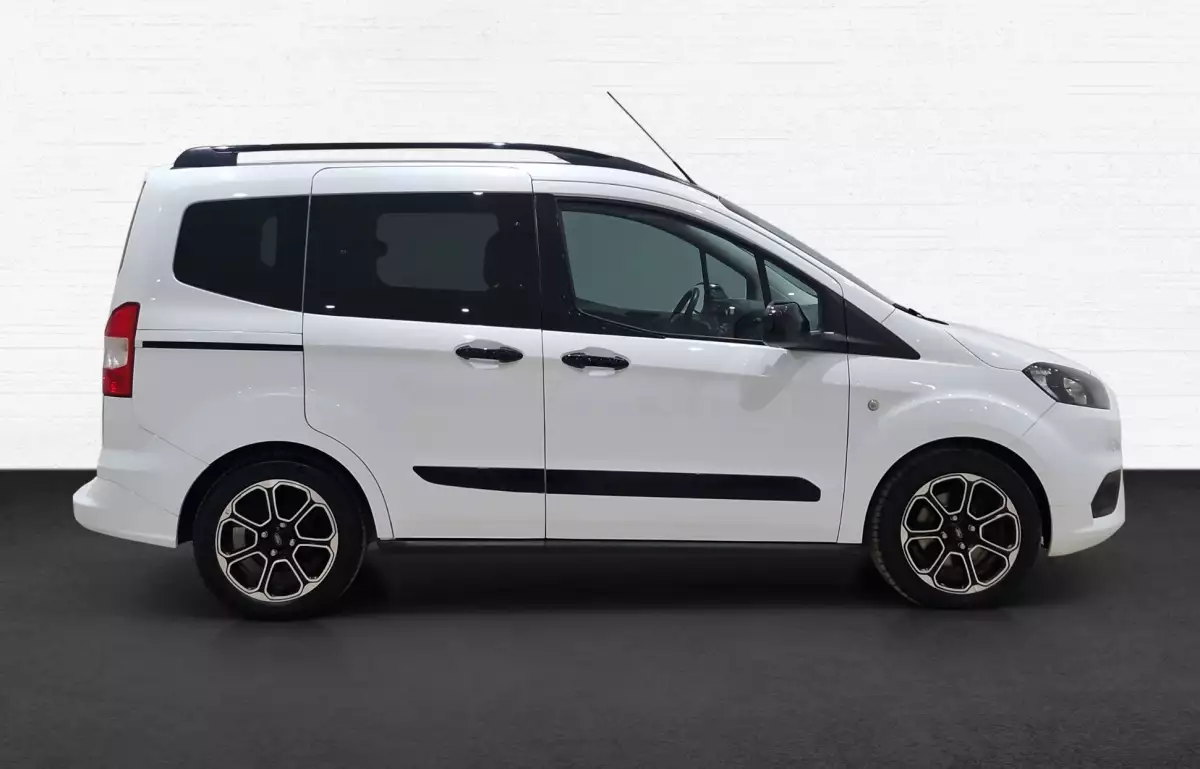 Ford Tourneo Courier 1.0 Ecoboost Titanium Plus 100HP