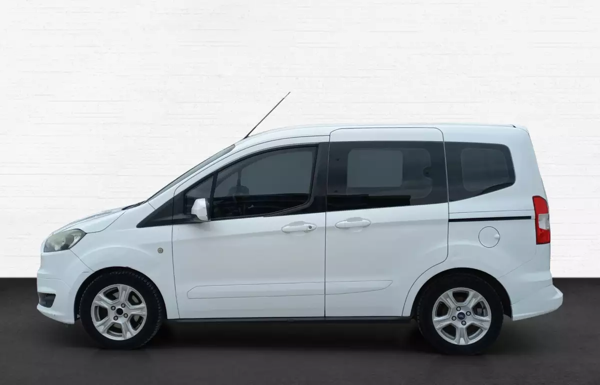 Ford Tourneo Courier 1.5 Tdci Delux 75HP