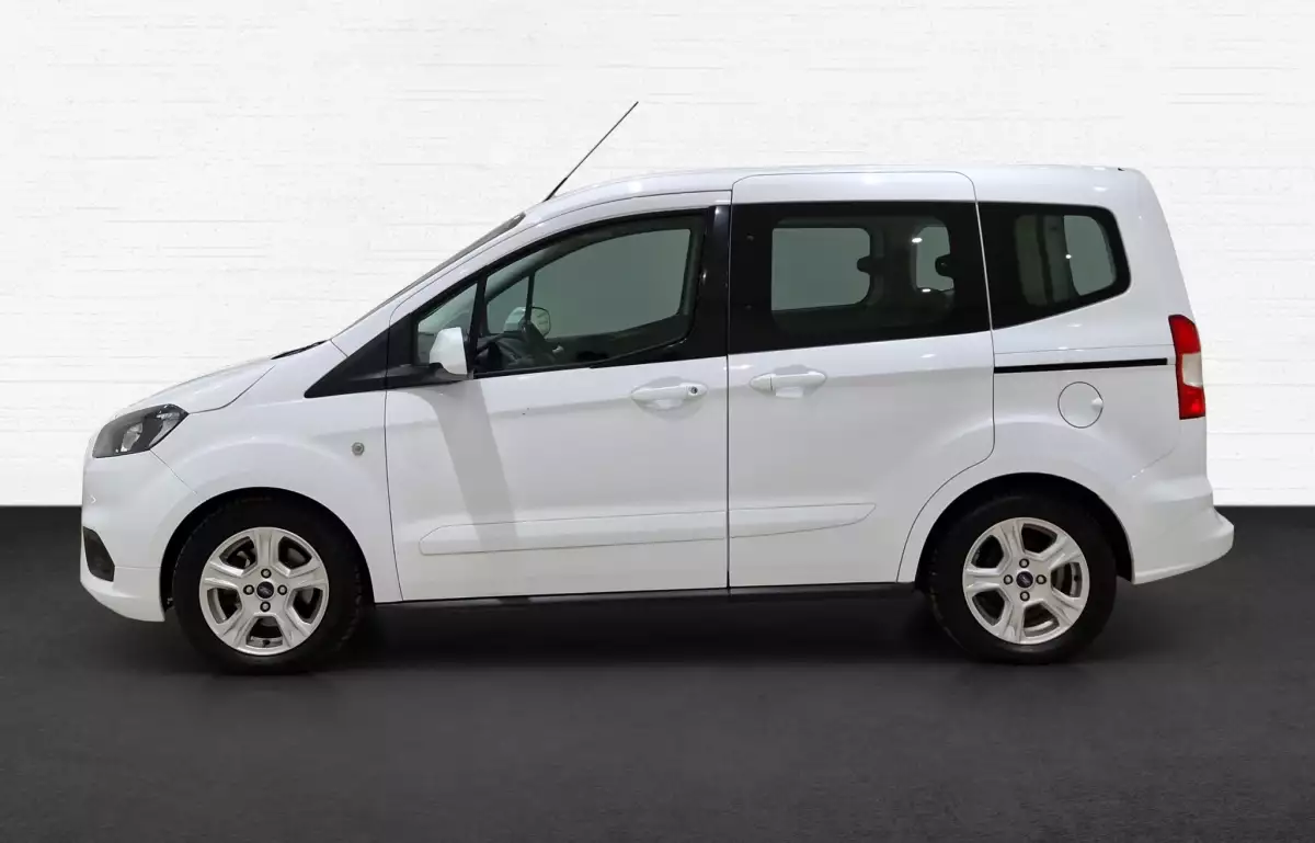 Ford Tourneo Courier 1.5 Tdci Deluxe 100HP