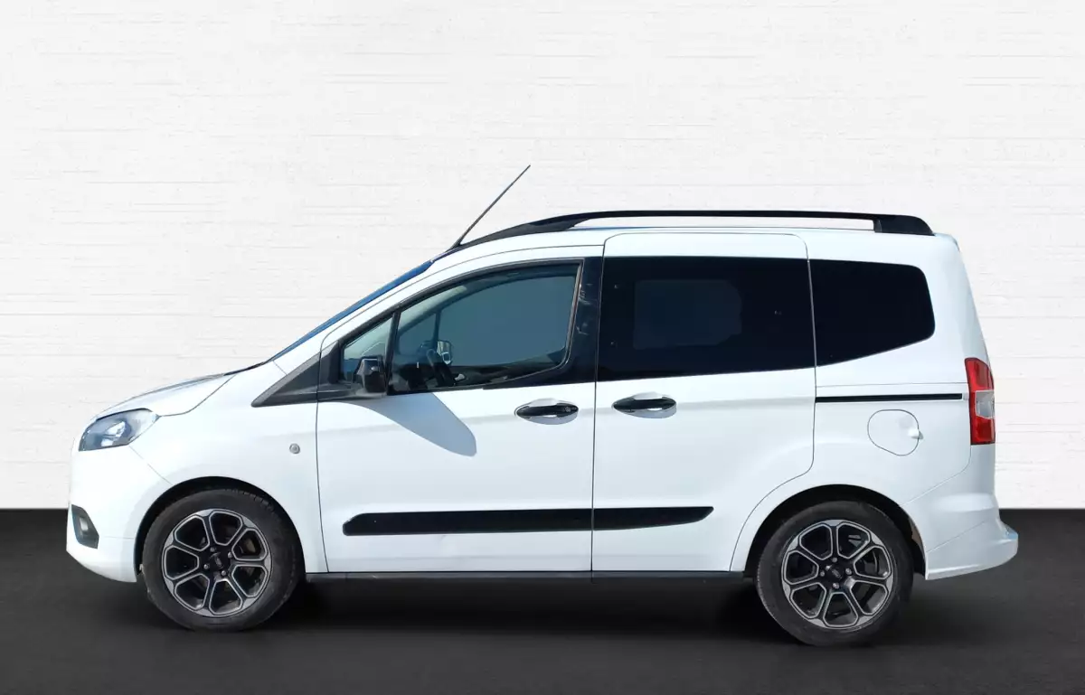 Ford Tourneo Courier 1.0 Ecoboost Titanium Plus 100HP