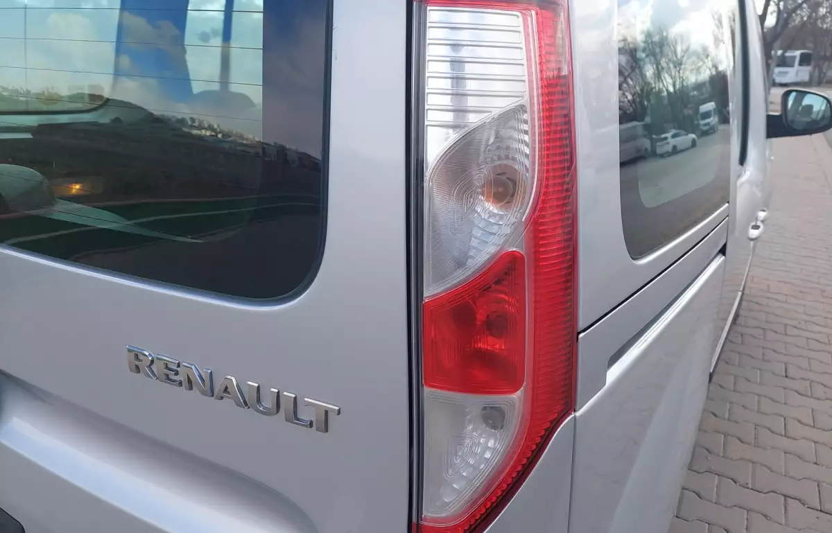 Renault Kangoo Multix Combi 1.5 Dci Touch 90HP