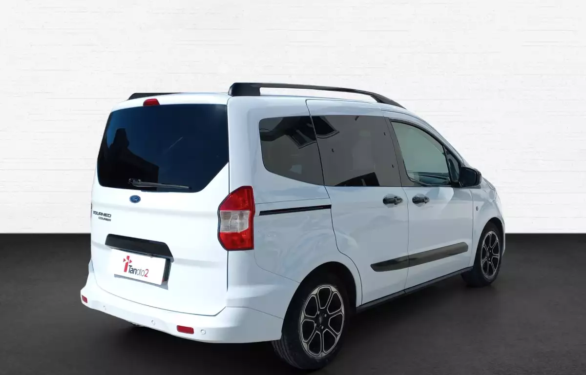 Ford Tourneo Courier 1.0 Ecoboost Titanium Plus 100HP