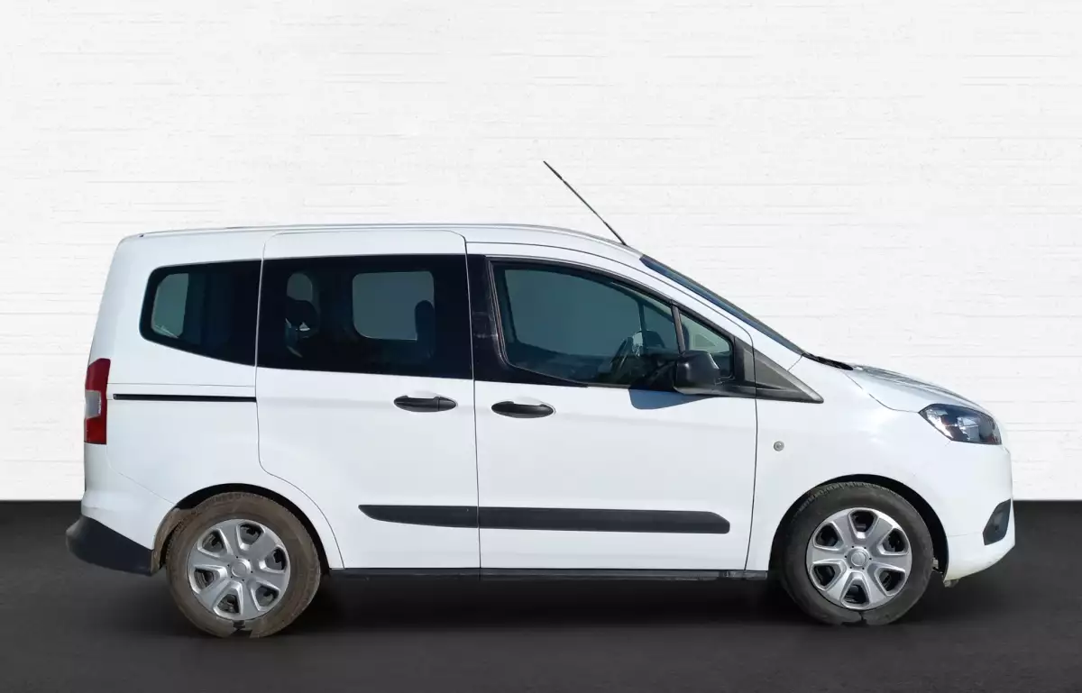 Ford Tourneo Courier Journey 1.5 Tdci Trend 100HP